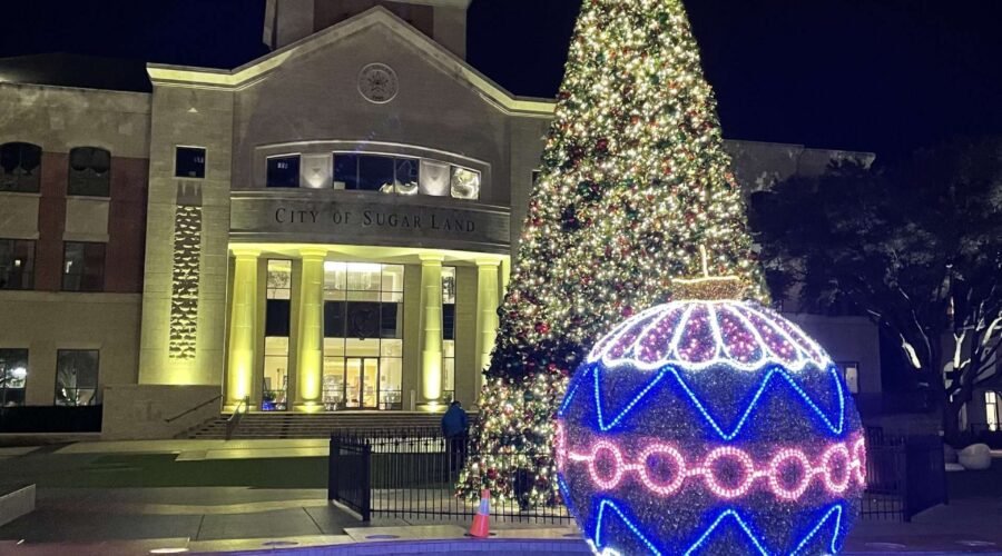 Travel Guide: Sugar Land Christmas at Town Square 2024