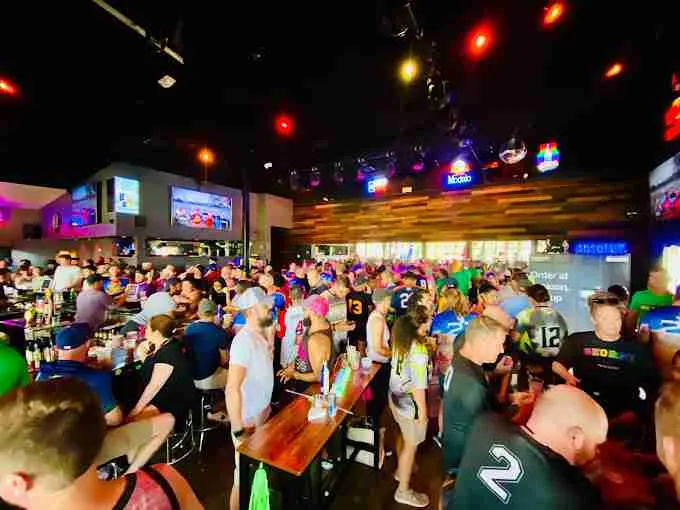 Buddys Gay Bar Houston Texas Full House