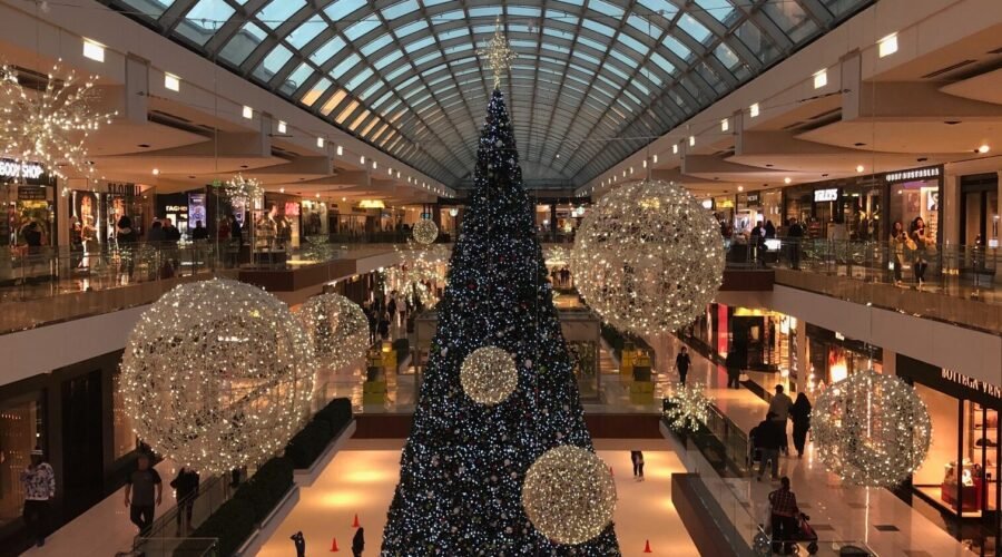 The Ultimate Guide to Spending Christmas in the Galleria Uptown Area of Houston, Texas