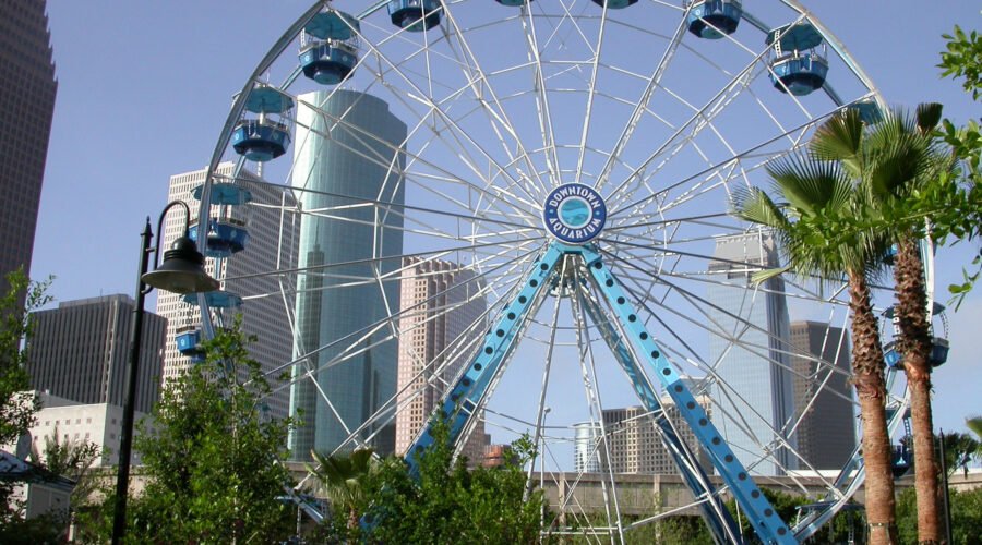 Attention Houston Business Owners: Get Discovered by Visitors Exploring Space City 🚀✨